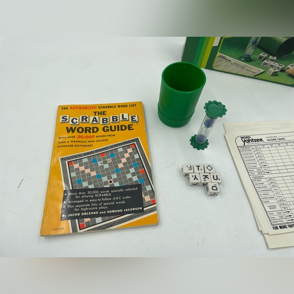 1982 Word Yahtzee Dice Game Em Milton Bradley Vintage - Picture 4 of 6